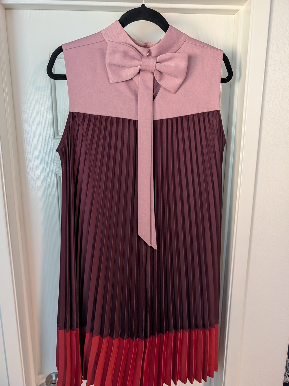 Ted Baker London Sleeveless Pleated Bow Dress in Mauve, Burgundy & Red